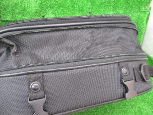 10-14L MOTO
FIZZ
Shell Seat Case 2
