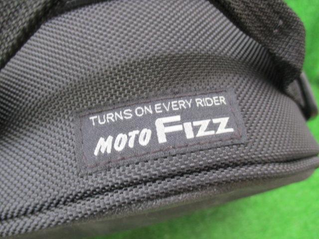 10-14L MOTO
FIZZ
Shell Seat Case 2