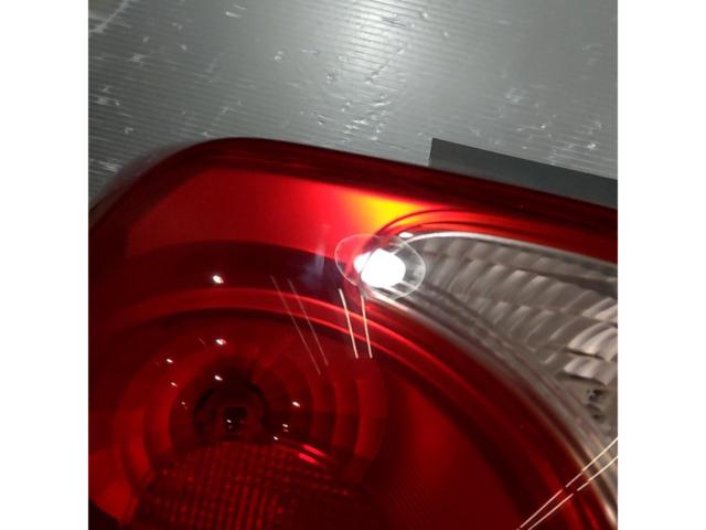 【トヨタ純正】ポルテ純正テールレンズ 左右セット(STANLEY 52-130)