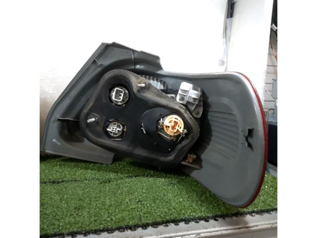 【トヨタ純正】ポルテ純正テールレンズ 左右セット(STANLEY 52-130)