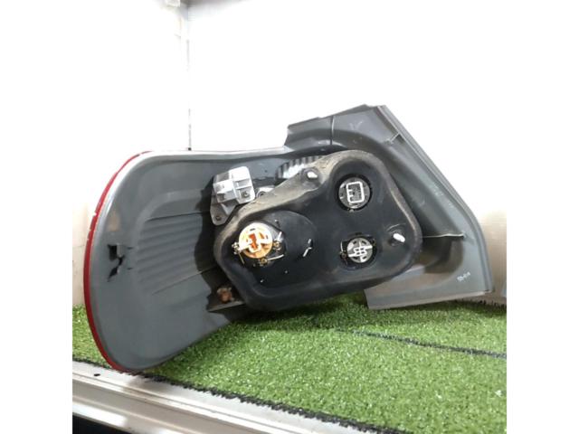 【トヨタ純正】ポルテ純正テールレンズ 左右セット(STANLEY 52-130)