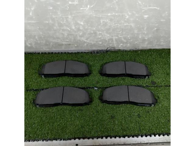 【breni】フロント用ブレーキパッド左右セット[Jeep ラングラー/JL36S]