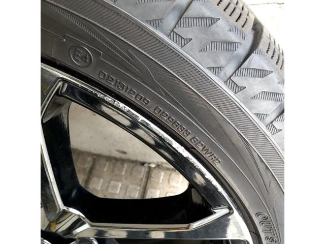 Toyota Genuine NHP10/Aqua
GR
SPORT genuine
Sputtering wheel + YOKOHAMAiceGUARD
iG70
