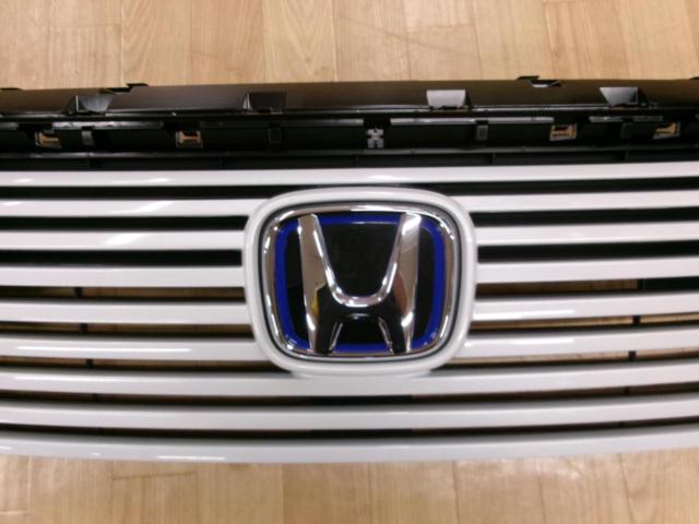 HONDA ヴェゼル RV5 前期 純正フロントグリル