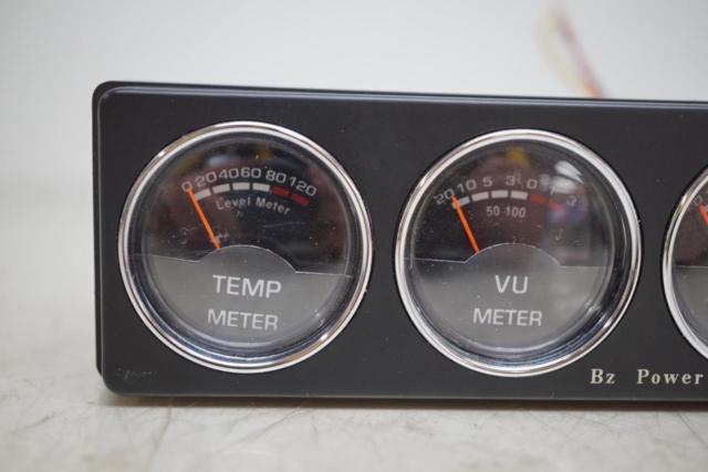 1DIN
Quadruple audio
Meter