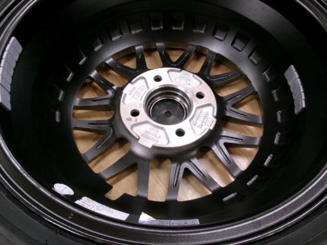 HOT
STUFF (Hot Stuff)
Stich
Mesh
RM
(DUNLOP)
ENASAVE
RV505