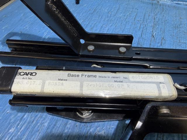 RECARO
Fit / GE
Seat rail
RH (right)