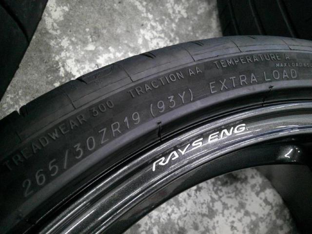 RAYS VOLK RACING TE37 SAGA S-puls + MICHELIN PILOT SPORT 4S 265/30R19 93Y XL