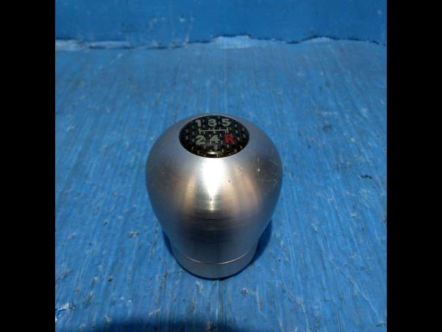 Mitsubishi
(MITSUBISHI)
Genuine option shift knob
5-speed MT
M10xP1.25