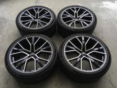 AUDI
Q5
Original wheel
3 BBS wheels + 1 Speedline wheel + MICHELIN
PILOT
SPORT 4S
285 / 35R22
106Y
XL