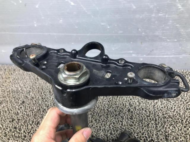 HONDA
Genuine stem