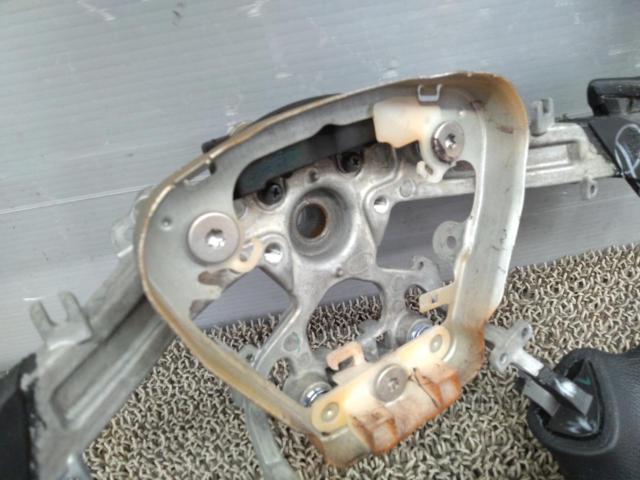 NISSAN
Genuine steering