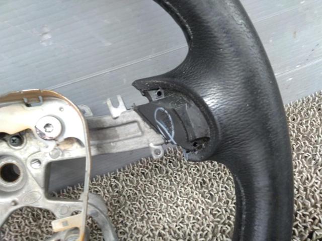 NISSAN
Genuine steering
