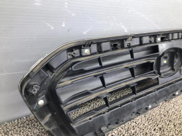 SUBARU 純正フロントグリル