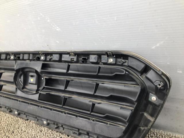 SUBARU 純正フロントグリル
