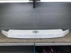 TOYOTA 純正フロントグリルガーニッシュ