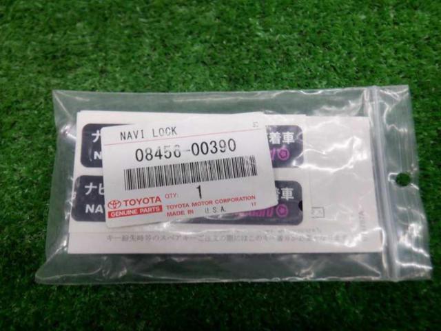 トヨタ純正 ナビゲーションロックボルト