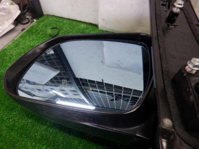 TOYOTA genuine
Door mirror