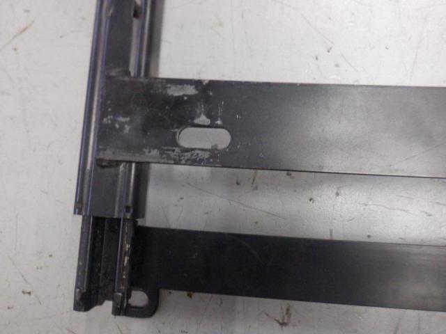 [Only passenger side] manufacturer unknown
Low position seat rail