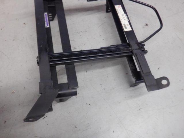BRIDE
Custom-made full bucket seat rails