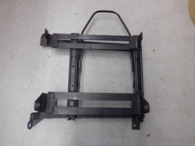 BRIDE
Custom-made full bucket seat rails