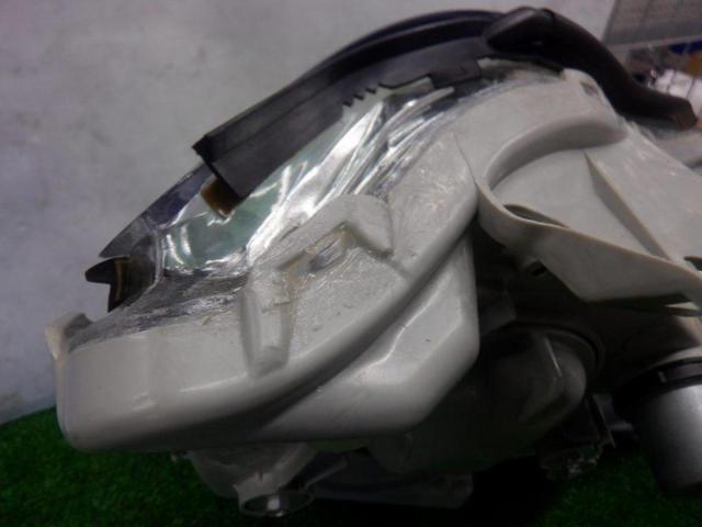 Left and right set manufacturer unknown
Headlight