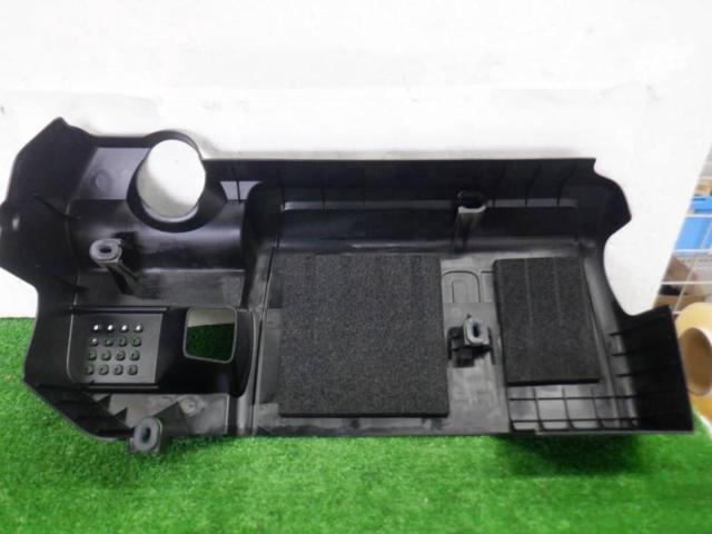 SUZUKI
Genuine engine cover