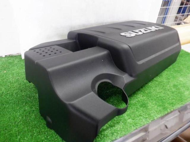 SUZUKI
Genuine engine cover