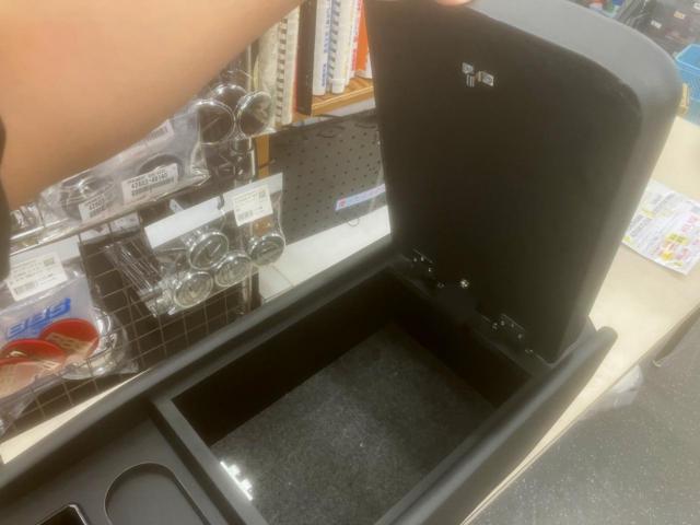 BIG DIPPERフロントセンターコンソール【ハイエース200系8型ナローにて】