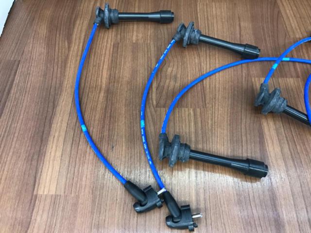 This NGK spark plug cable set (5 pieces) was intended for use in a Corolla AE111.