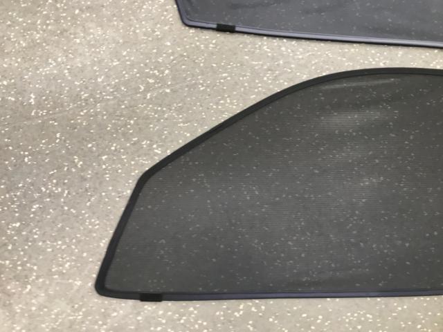 フロントドア用 メッシュサンシェード左右セット【200系ハイエース2型ナローにて使用】