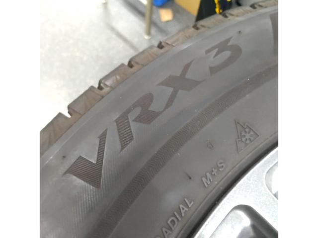 HOT STUFF WAREN +BRIDGESTONE BLIZZAK VRX3