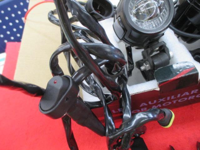 【メーカー不明】クランプ固定式LEDプロジェクターライト