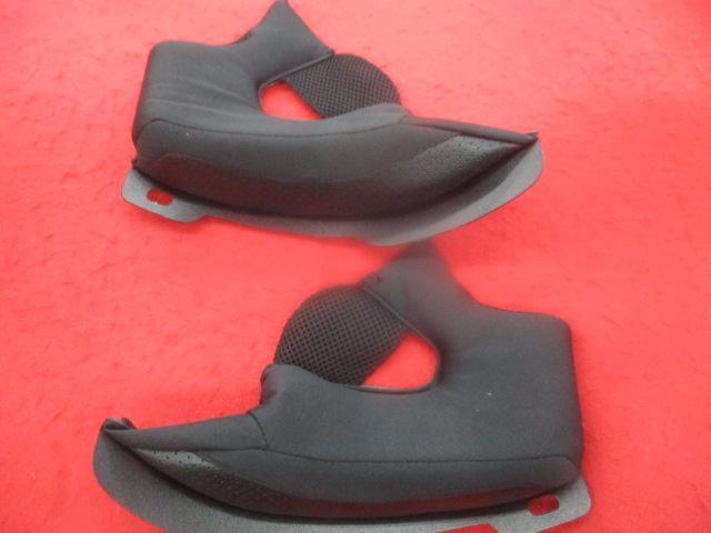 WINS
Center pad + cheek pads