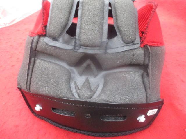 WINS
Center pad + cheek pads