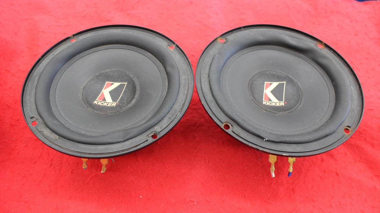 KICKERR6 (with minor defects)
16.5cm speaker