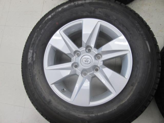 Genuine Toyota Land Cruiser Prado/150 series (late model) spoke wheels + 265/65R17 MICHELIN LATITUDE tires
TOUR