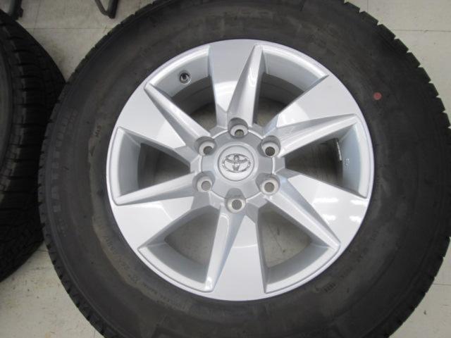 Genuine Toyota Land Cruiser Prado/150 series (late model) spoke wheels + 265/65R17 MICHELIN LATITUDE tires
TOUR