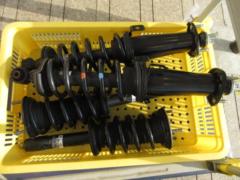 トヨタ クラウンハイブリッド純正サスキット