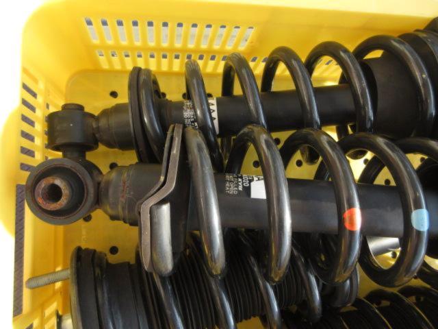 トヨタ クラウンハイブリッド純正サスキット