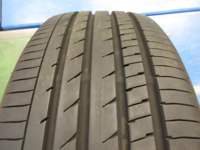 YOKOHAMAADVAN
dB
215 / 45R18