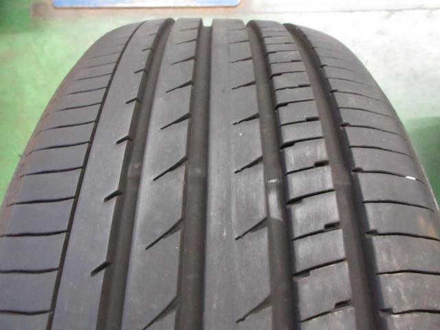 YOKOHAMAADVAN
dB
215 / 45R18