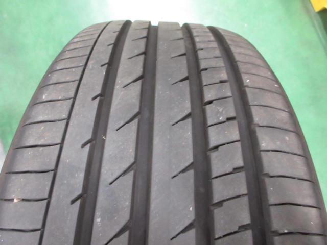 YOKOHAMAADVAN
dB
215 / 45R18