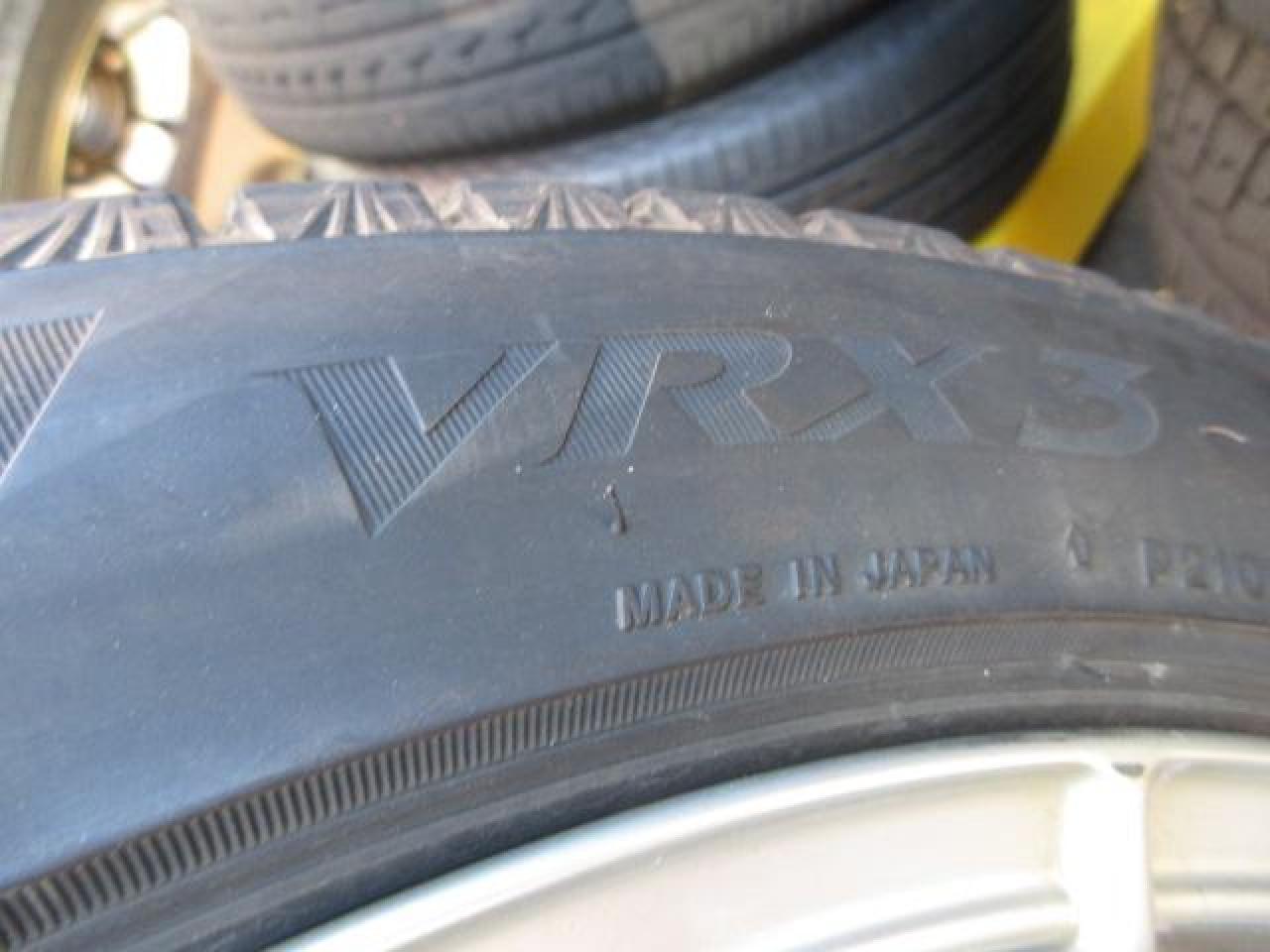 BRIDGESTONE
BLIZZAK
VRX3
※ tire only four set