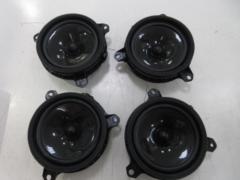 Toyota
Noah/90 series
Genuine speaker