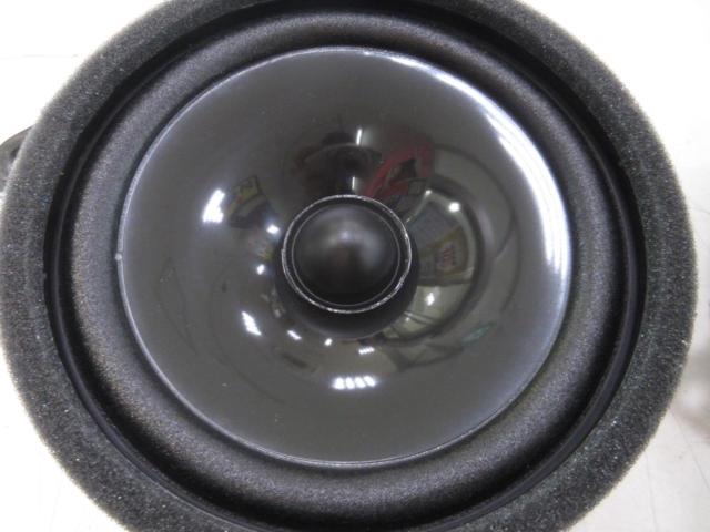 Toyota
Noah/90 series
Genuine speaker
