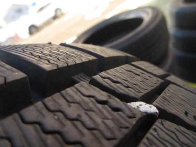 BRIDGESTONE
TOPRUN
5-spoke
+ GOODYEAR
ICE
NAVI
SUV