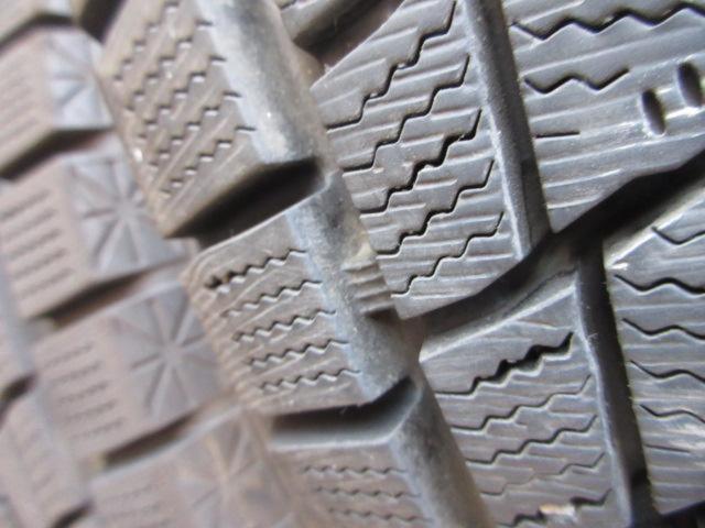 BRIDGESTONE
TOPRUN
5-spoke
+ GOODYEAR
ICE
NAVI
SUV