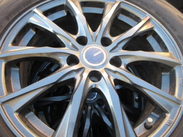BRIDGESTONE
TOPRUN
5-spoke
+ GOODYEAR
ICE
NAVI
SUV