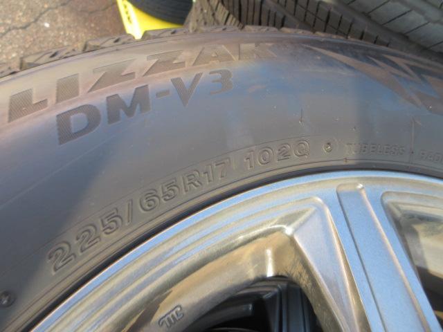 BRIDGESTONE
TOPRUN
Spoke wheels + BRIDGESTONE
BLIZZAK
DM-V3